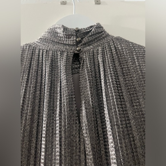 Maggie London Silver Gray Cold Shoulder Cut Out Shift Dress 2000s Party Metallic - Picture 4 of 12